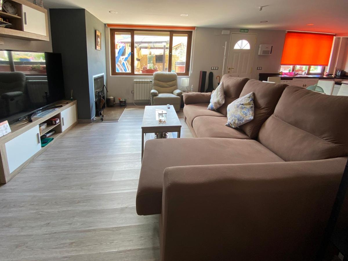 Casa Julian Villa Cistierna Eksteriør billede
